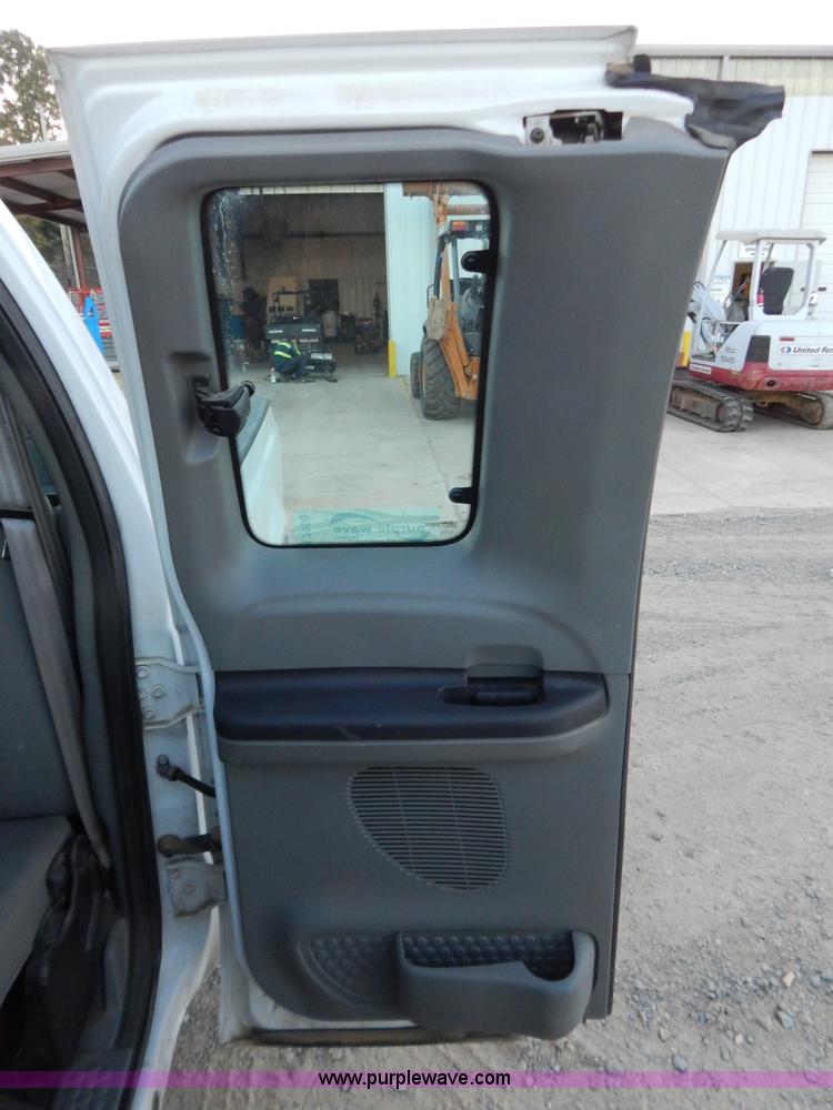 image for item H3966 2006 Ford F250 Super Duty pickup truck