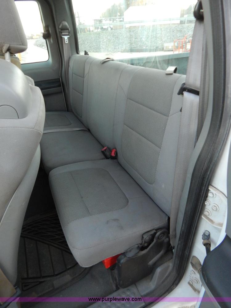 image for item H3966 2006 Ford F250 Super Duty pickup truck