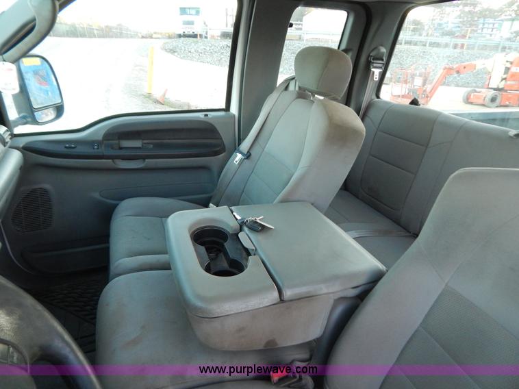 image for item H3966 2006 Ford F250 Super Duty pickup truck