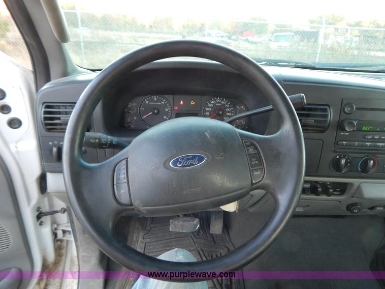 image for item H3966 2006 Ford F250 Super Duty pickup truck