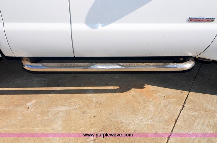 image for item H5000 2006 Ford F250 Super Duty XLT pickup truck