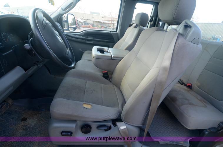 image for item H5000 2006 Ford F250 Super Duty XLT pickup truck