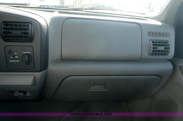 image for item H5000 2006 Ford F250 Super Duty XLT pickup truck