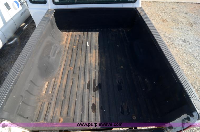 image for item H5000 2006 Ford F250 Super Duty XLT pickup truck