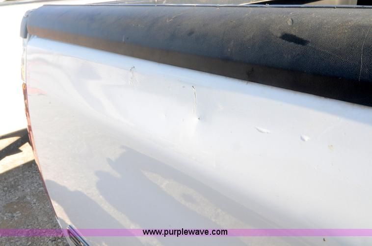 image for item H5000 2006 Ford F250 Super Duty XLT pickup truck