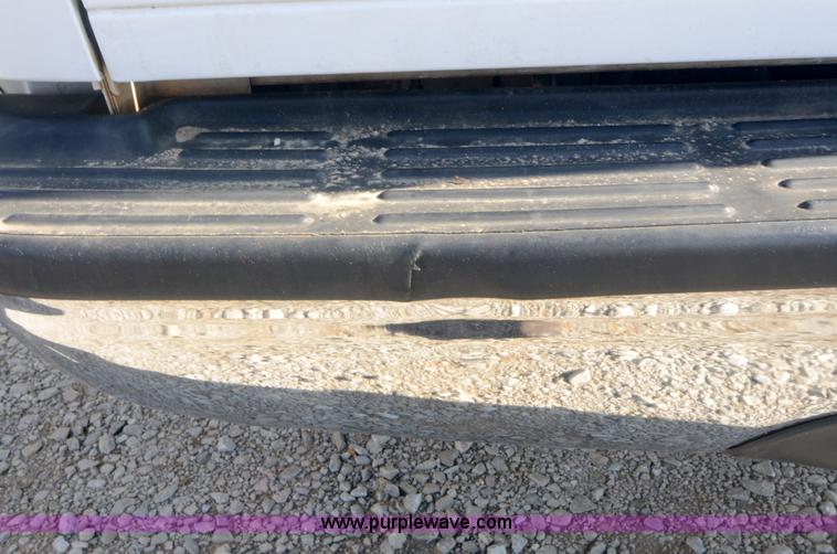 image for item H5000 2006 Ford F250 Super Duty XLT pickup truck