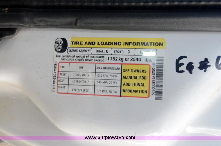 image for item H5000 2006 Ford F250 Super Duty XLT pickup truck