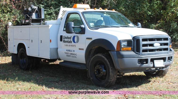 image for item H8390 2007 Ford F550 Super Duty XL service truck