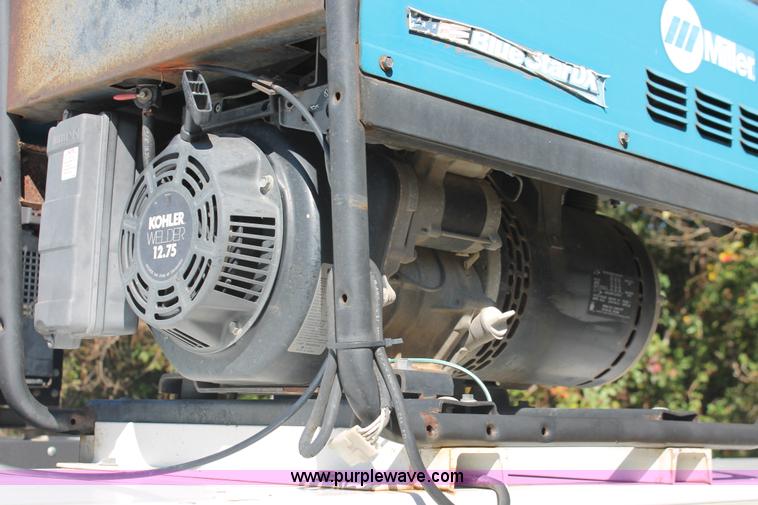 image for item H8390 2007 Ford F550 Super Duty XL service truck