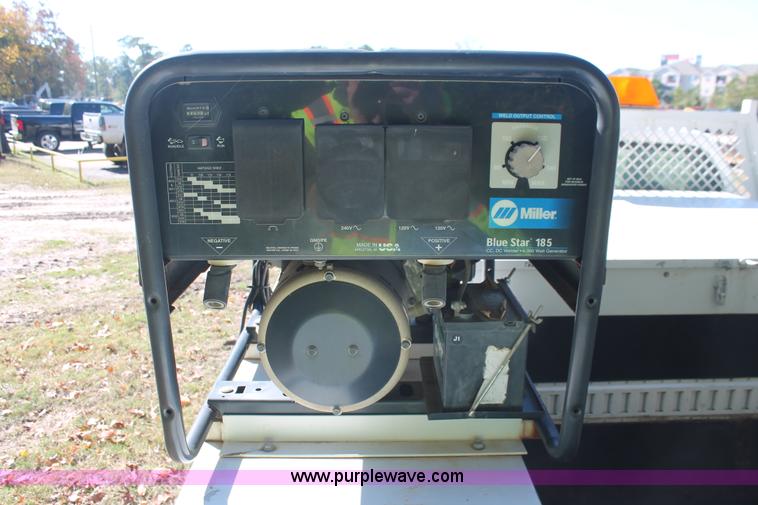 image for item H8390 2007 Ford F550 Super Duty XL service truck