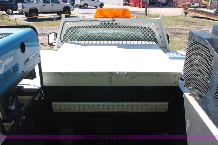 image for item H8390 2007 Ford F550 Super Duty XL service truck