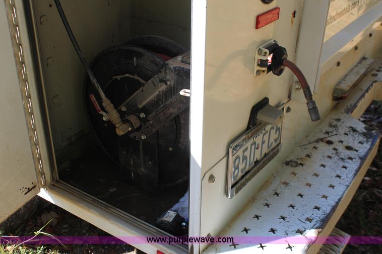 image for item H8390 2007 Ford F550 Super Duty XL service truck