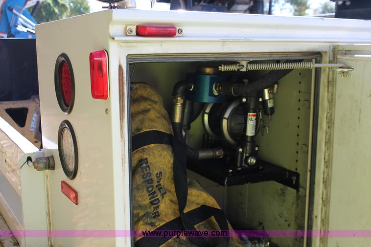 image for item H8390 2007 Ford F550 Super Duty XL service truck