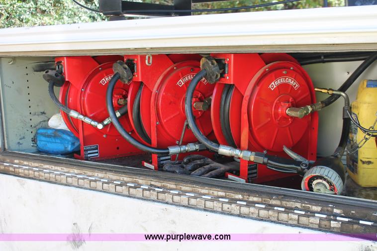 image for item H8390 2007 Ford F550 Super Duty XL service truck