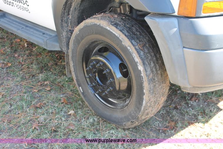image for item H8390 2007 Ford F550 Super Duty XL service truck