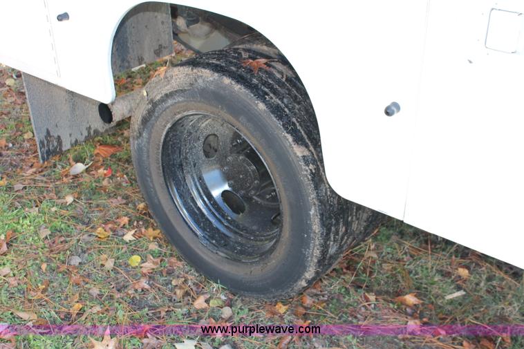 image for item H8390 2007 Ford F550 Super Duty XL service truck