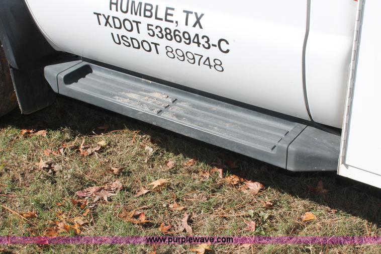 image for item H8390 2007 Ford F550 Super Duty XL service truck