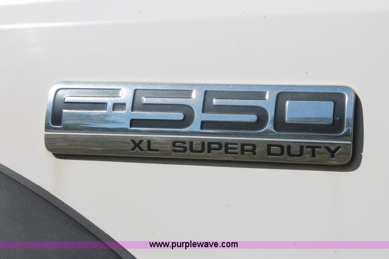image for item H8390 2007 Ford F550 Super Duty XL service truck