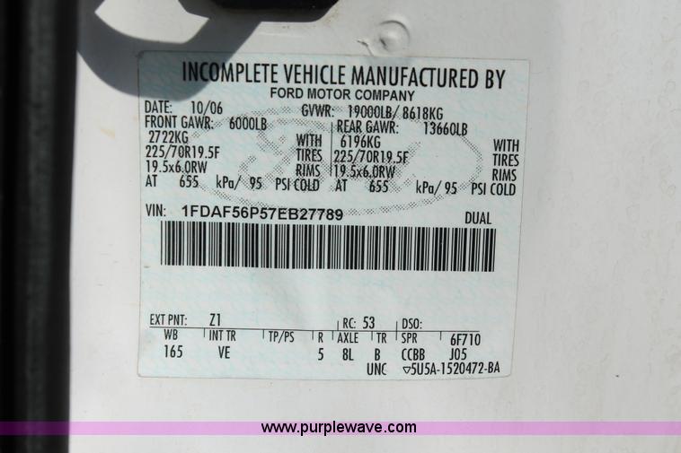 image for item H8390 2007 Ford F550 Super Duty XL service truck