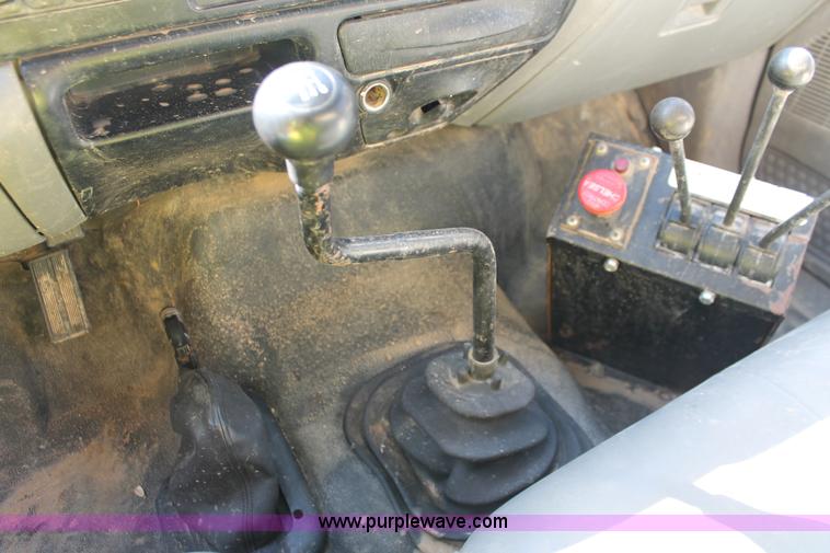 image for item H8391 2007 Ford F750 Super Duty XL water truck