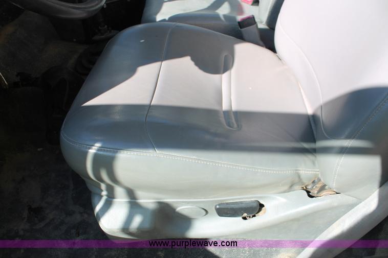 image for item H8391 2007 Ford F750 Super Duty XL water truck