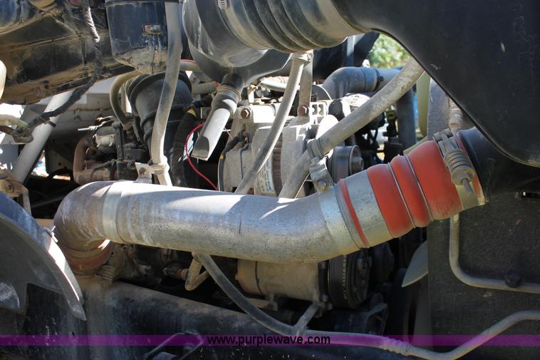 image for item H8391 2007 Ford F750 Super Duty XL water truck