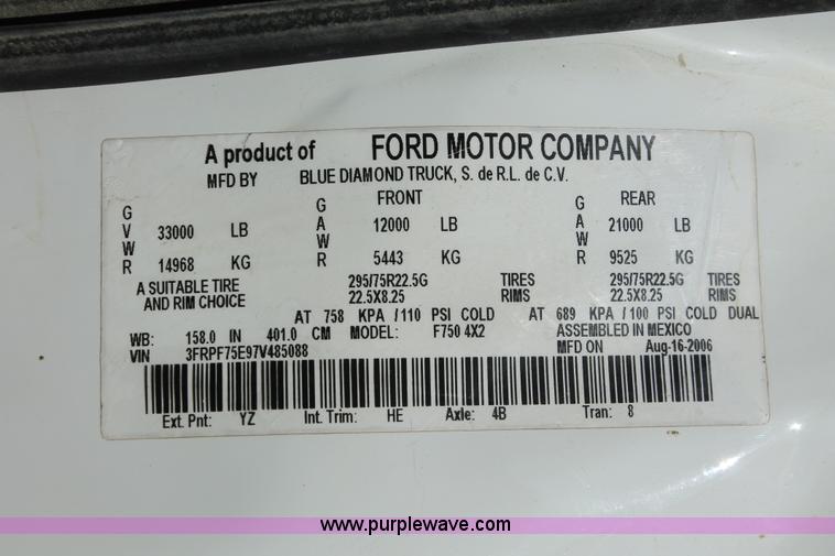 image for item H8391 2007 Ford F750 Super Duty XL water truck