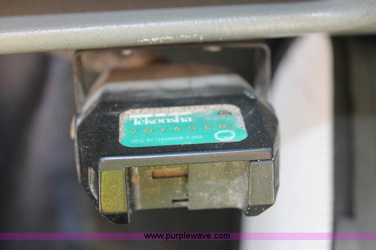 image for item H8392 2003 Ford F350 Super Duty XL stake truck