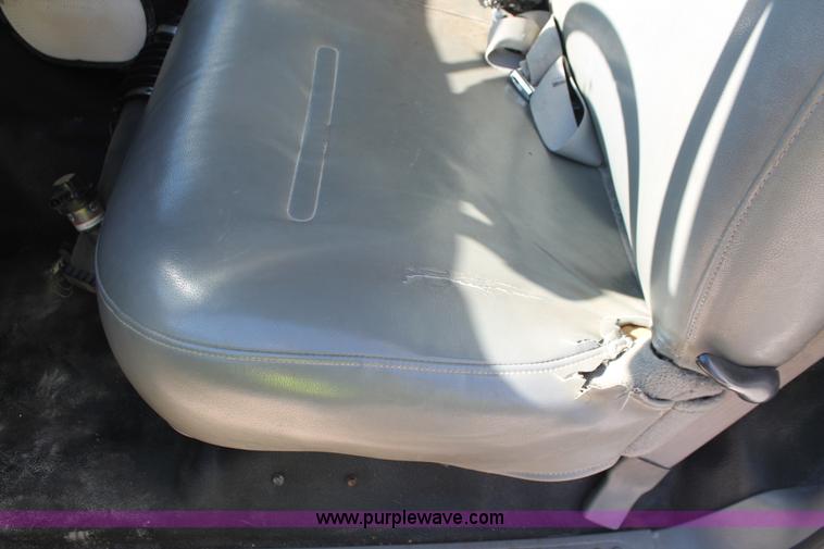 image for item H8392 2003 Ford F350 Super Duty XL stake truck