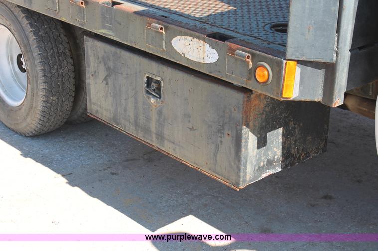 image for item H8392 2003 Ford F350 Super Duty XL stake truck