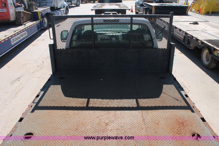image for item H8392 2003 Ford F350 Super Duty XL stake truck