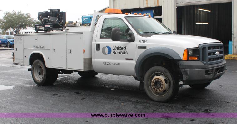 image for item H8398 2006 Ford F550 Super Duty XL service truck