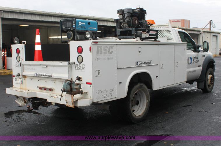 image for item H8398 2006 Ford F550 Super Duty XL service truck