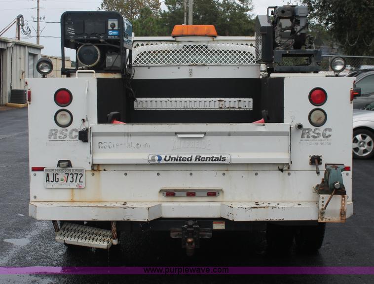 image for item H8398 2006 Ford F550 Super Duty XL service truck