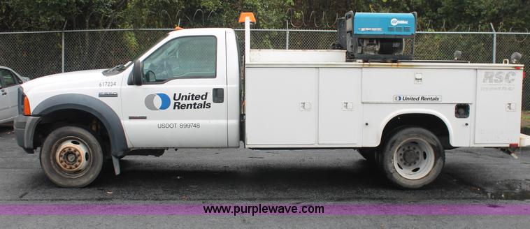 image for item H8398 2006 Ford F550 Super Duty XL service truck