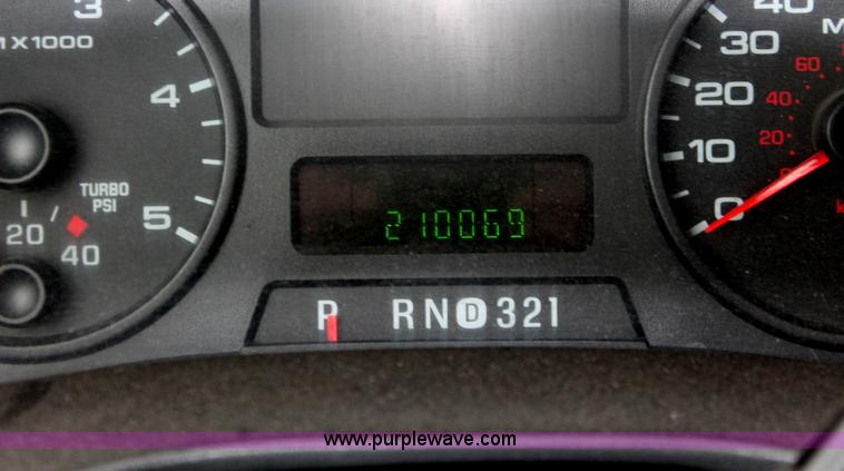 image for item H8398 2006 Ford F550 Super Duty XL service truck