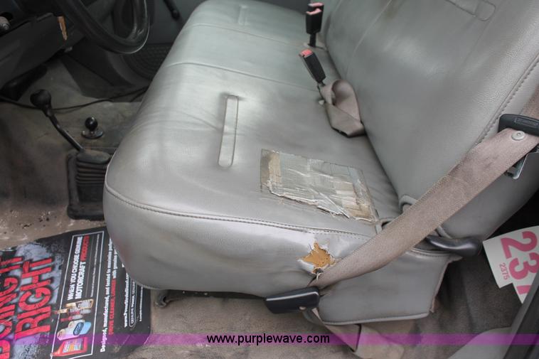 image for item H8398 2006 Ford F550 Super Duty XL service truck