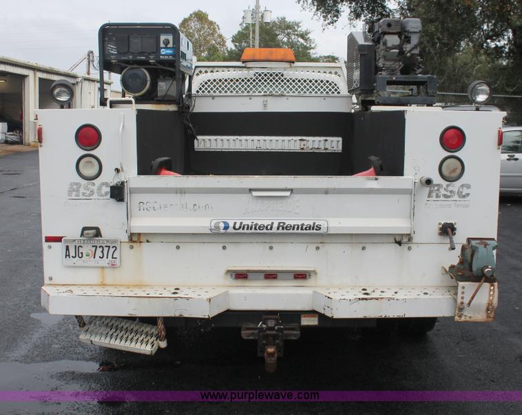 image for item H8398 2006 Ford F550 Super Duty XL service truck