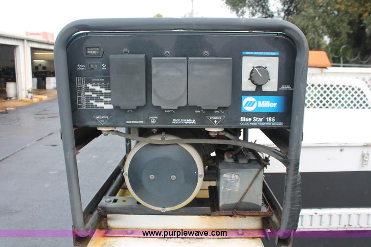 image for item H8398 2006 Ford F550 Super Duty XL service truck