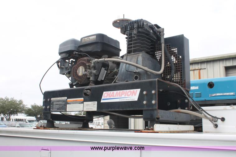 image for item H8398 2006 Ford F550 Super Duty XL service truck