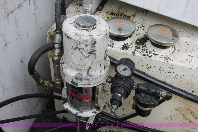 image for item H8398 2006 Ford F550 Super Duty XL service truck