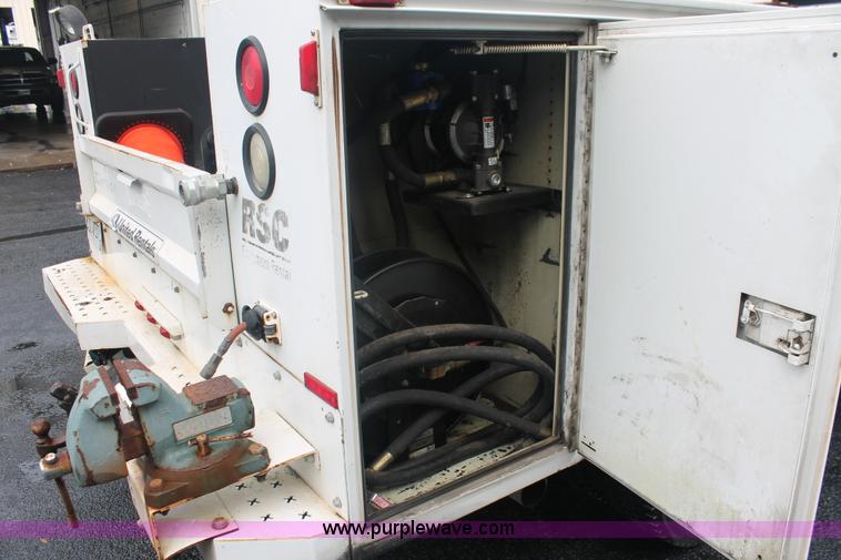 image for item H8398 2006 Ford F550 Super Duty XL service truck