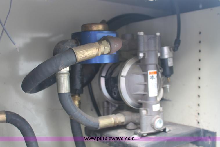 image for item H8398 2006 Ford F550 Super Duty XL service truck