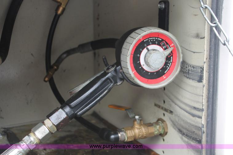 image for item H8398 2006 Ford F550 Super Duty XL service truck