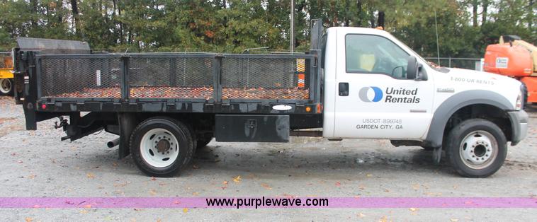 image for item H8399 2005 Ford F450 Super Duty XL stake truck