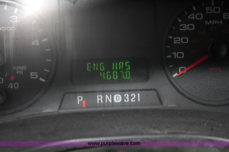 image for item H8399 2005 Ford F450 Super Duty XL stake truck