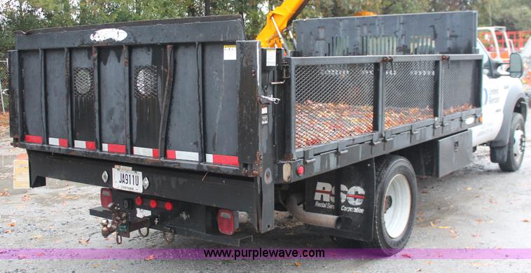 image for item H8399 2005 Ford F450 Super Duty XL stake truck