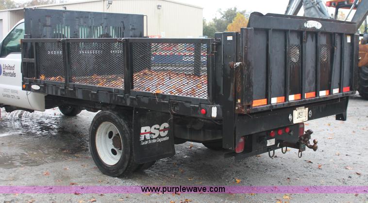 image for item H8399 2005 Ford F450 Super Duty XL stake truck