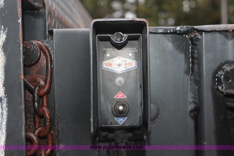 image for item H8399 2005 Ford F450 Super Duty XL stake truck