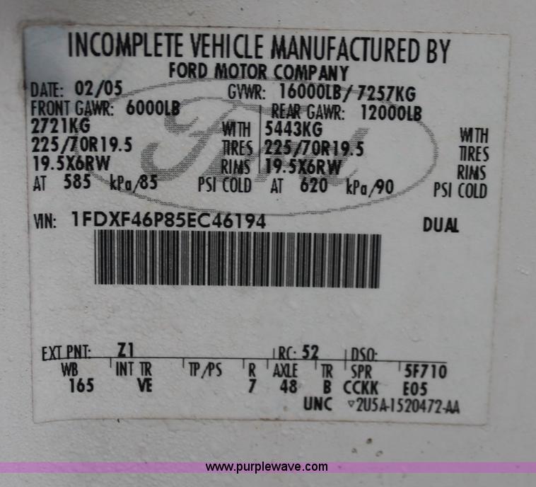 image for item H8399 2005 Ford F450 Super Duty XL stake truck